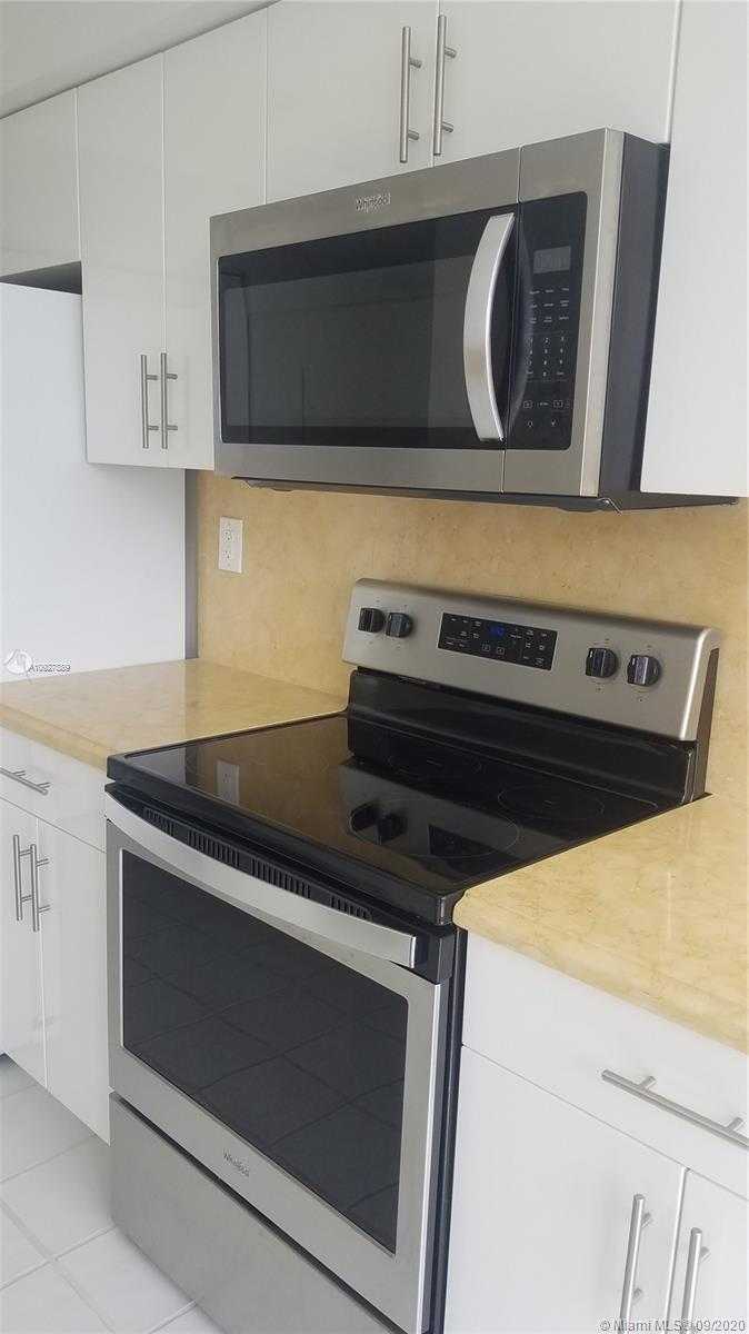 Small Image of 3530 MYSTIC POINTE DR #2009, Aventura Number 15