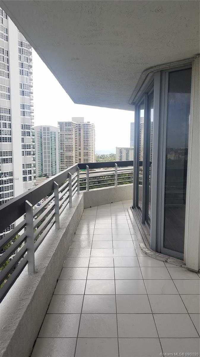 Small Image of 3530 MYSTIC POINTE DR #2009, Aventura Number 16