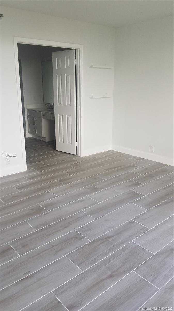 Small Image of 3530 MYSTIC POINTE DR #2009, Aventura Number 19