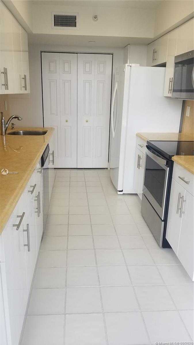 Small Image of 3530 MYSTIC POINTE DR #2009, Aventura Number 25