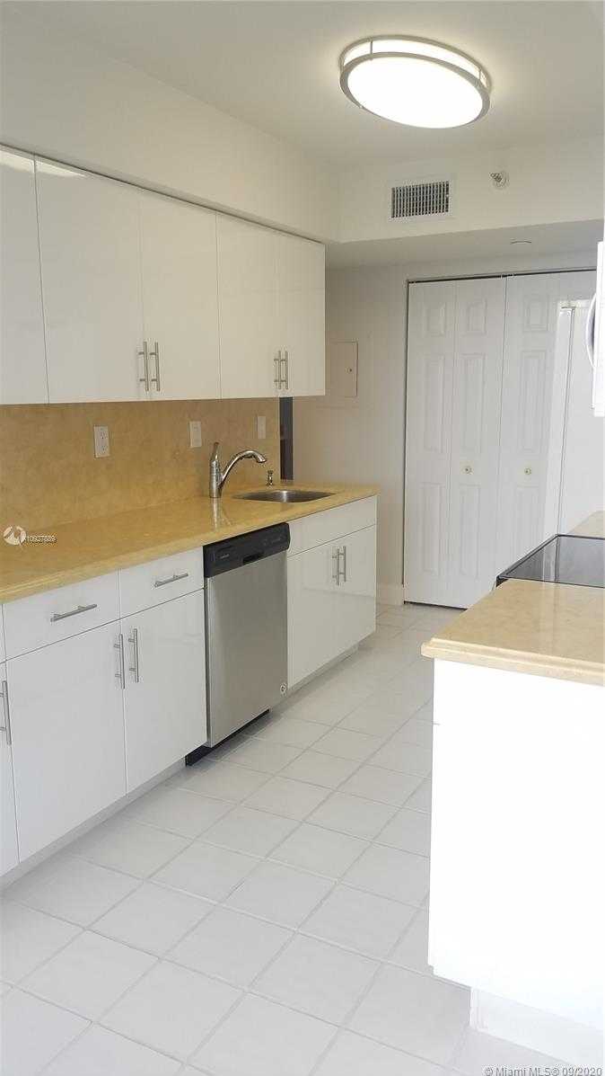 Small Image of 3530 MYSTIC POINTE DR #2009, Aventura Number 7