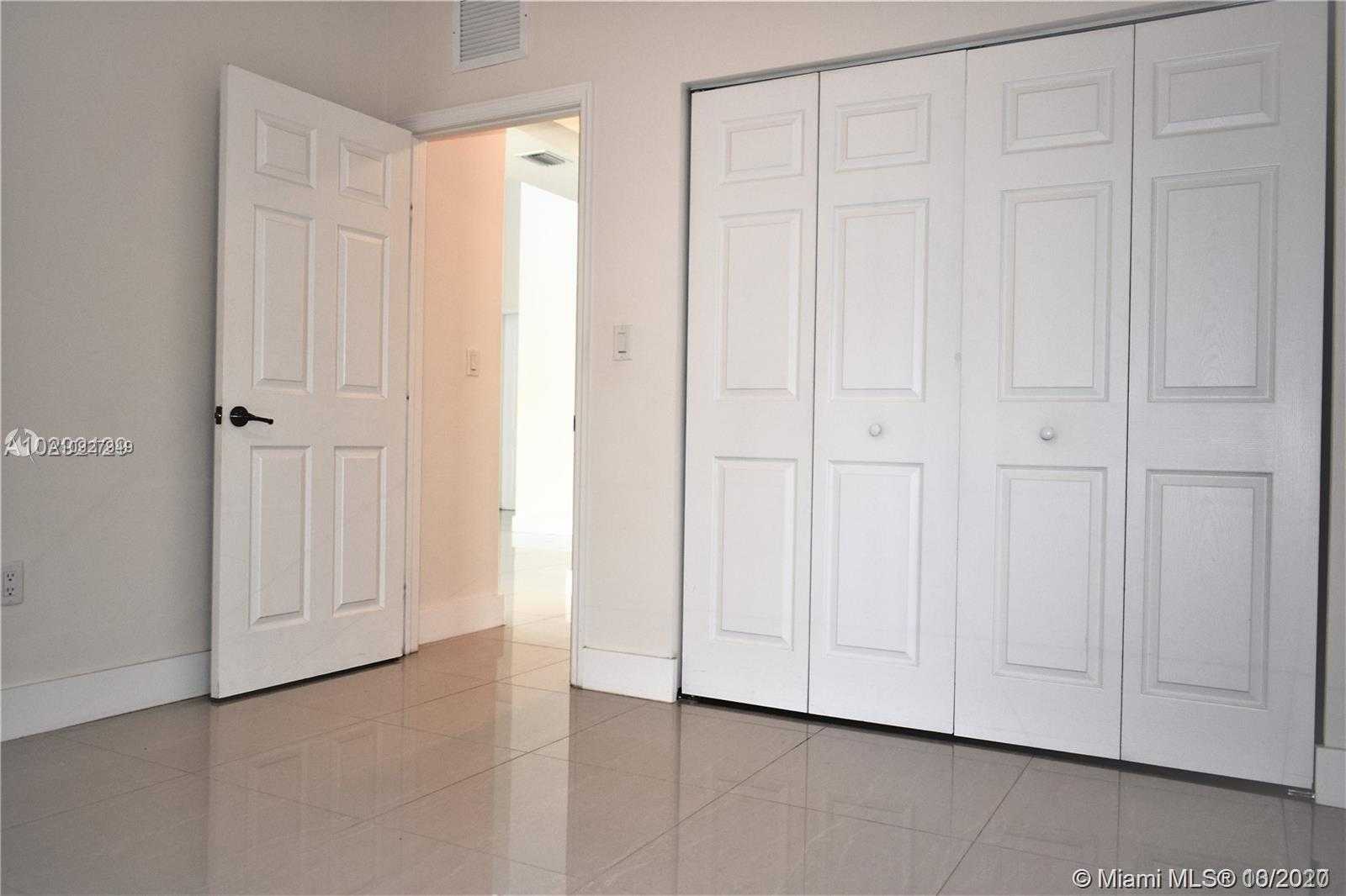 Small Image of 6930 NORTH WEST 106TH AVE #6930, Doral Number 12