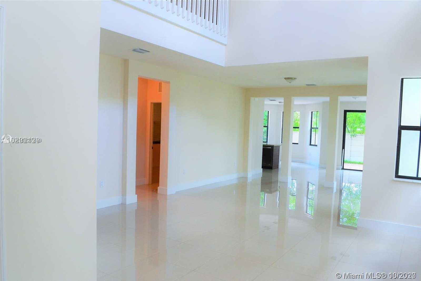 Small Image of 6930 NORTH WEST 106TH AVE #6930, Doral Number 16