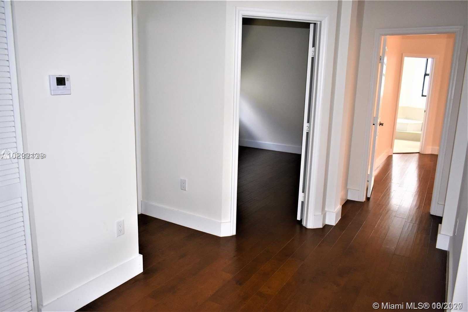 Small Image of 6930 NORTH WEST 106TH AVE #6930, Doral Number 19