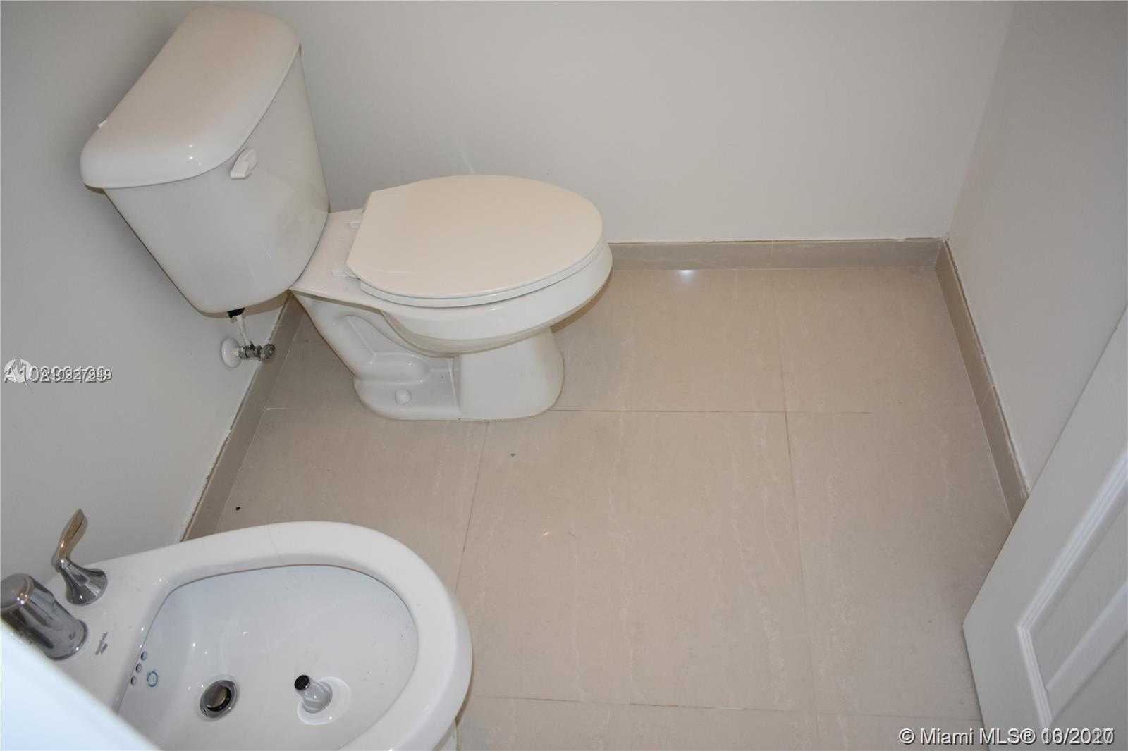 Small Image of 6930 NORTH WEST 106TH AVE #6930, Doral Number 27