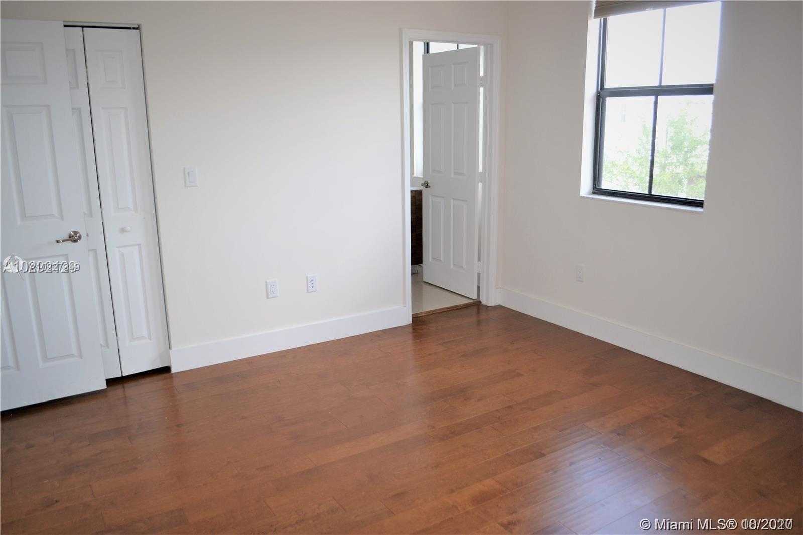 Small Image of 6930 NORTH WEST 106TH AVE #6930, Doral Number 31