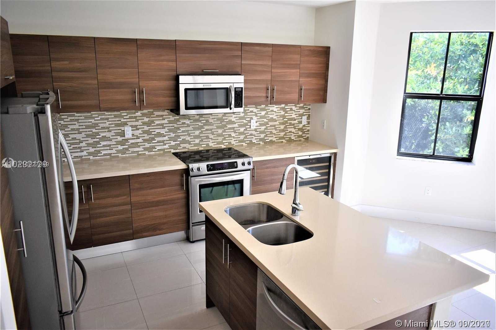 Small Image of 6930 NORTH WEST 106TH AVE #6930, Doral Number 7