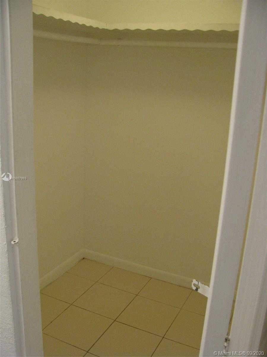 Small Image of 750 NORTH EAST 195TH ST #102, Miami Number 12