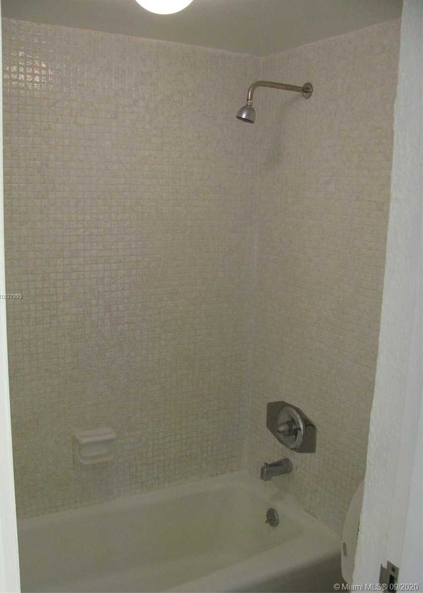 Small Image of 750 NORTH EAST 195TH ST #102, Miami Number 13