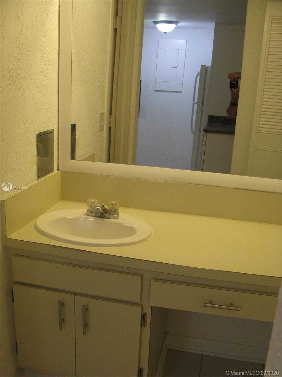 Small Image of 750 NORTH EAST 195TH ST #102, Miami Number 15
