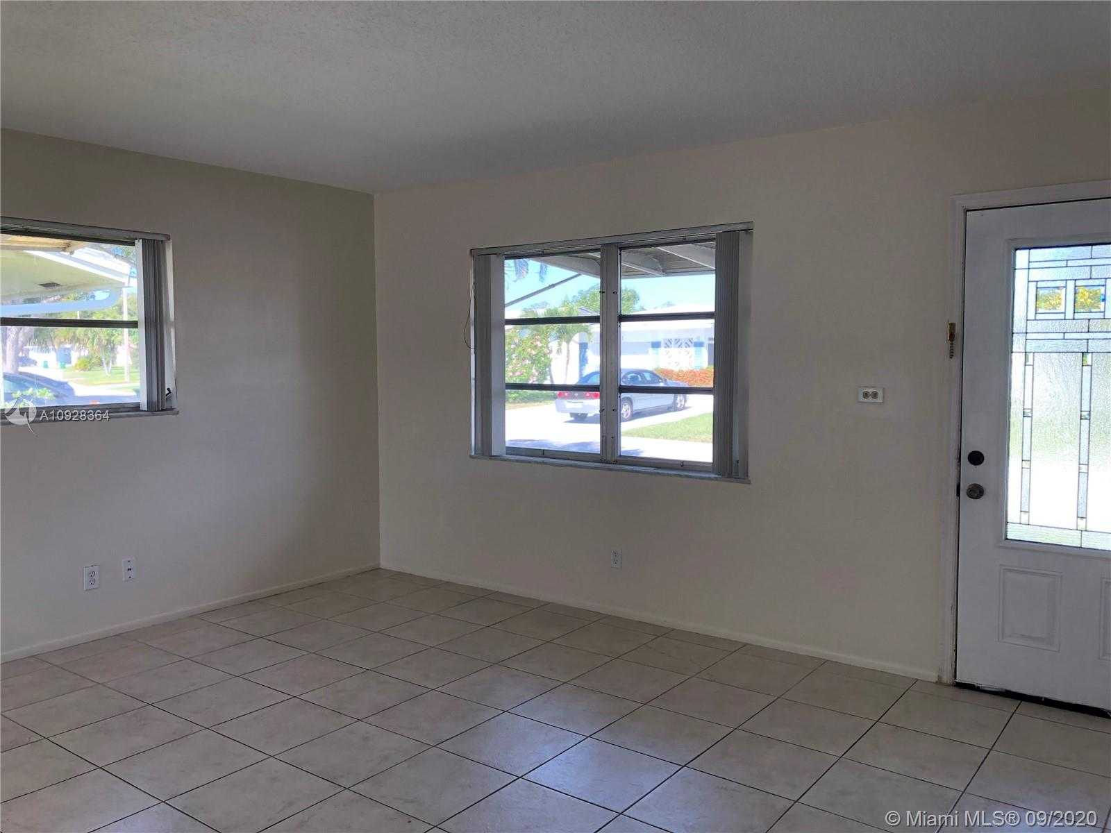 Small Image of 7014 NORTH WEST 58TH CT, Tamarac Number 3