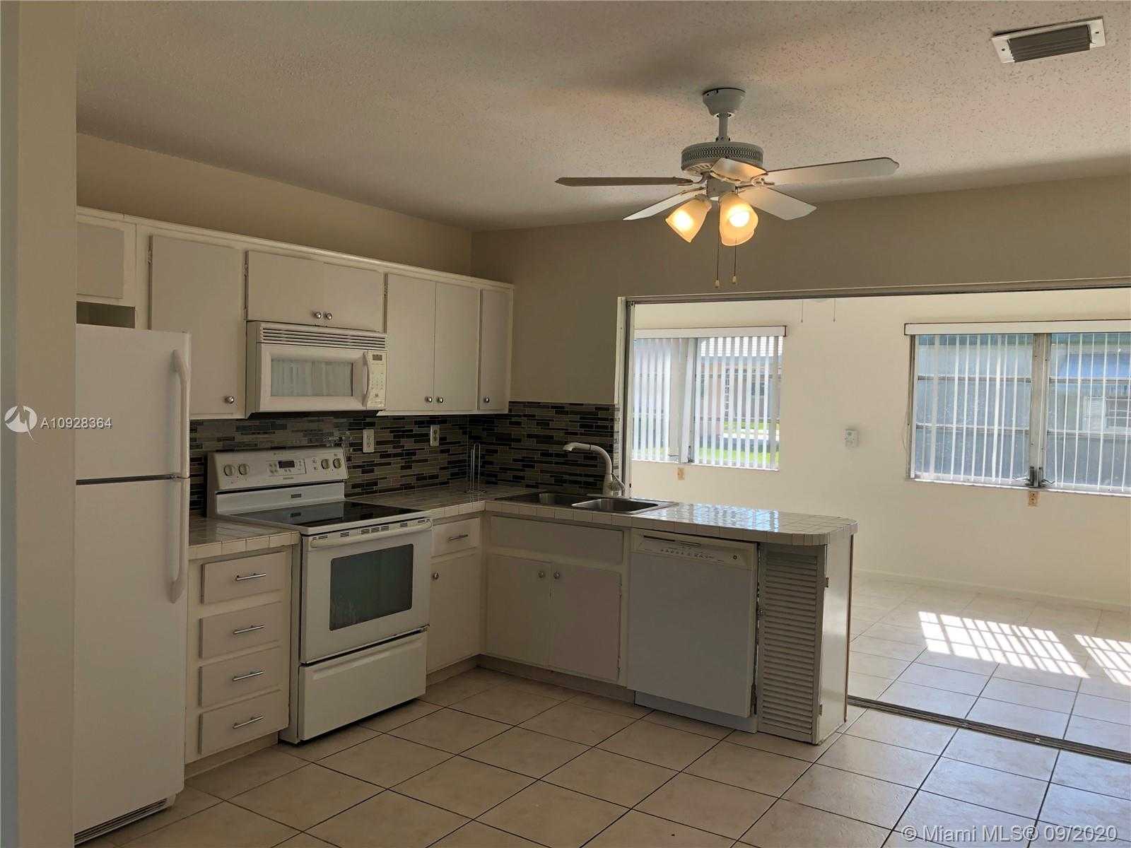Small Image of 7014 NORTH WEST 58TH CT, Tamarac Number 4