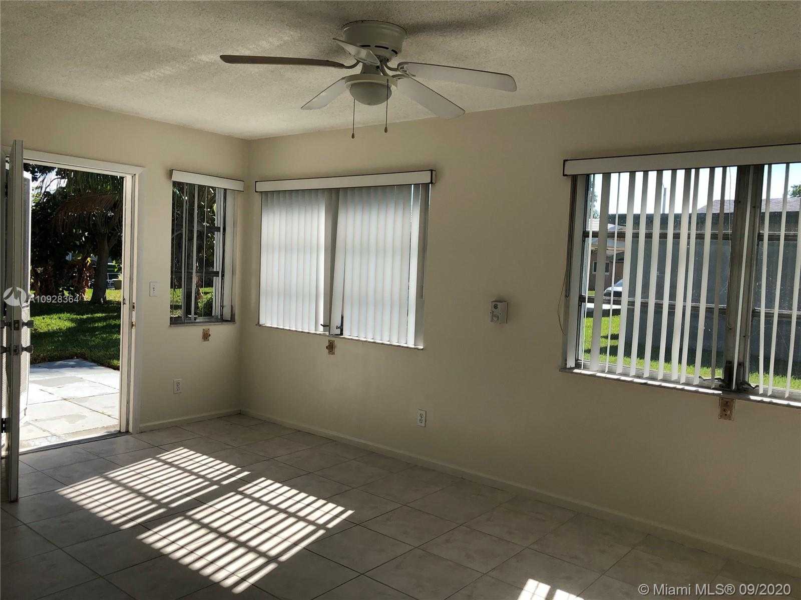 Small Image of 7014 NORTH WEST 58TH CT, Tamarac Number 6