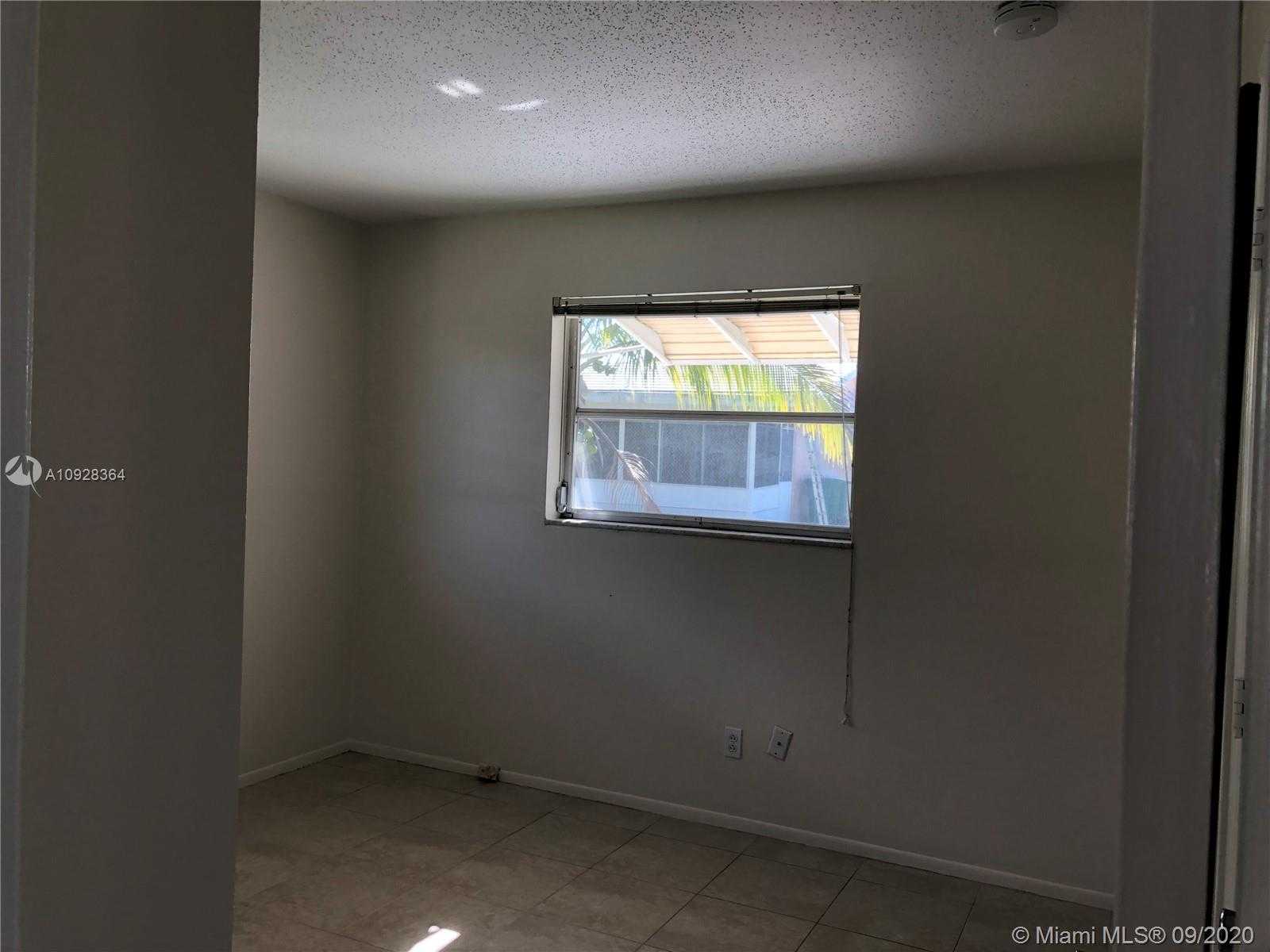 Small Image of 7014 NORTH WEST 58TH CT, Tamarac Number 8