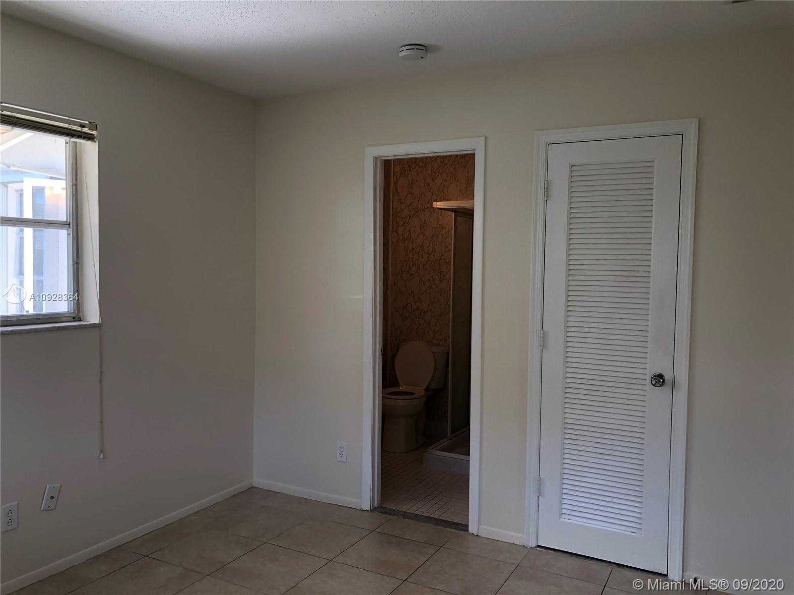 Small Image of 7014 NORTH WEST 58TH CT, Tamarac Number 9