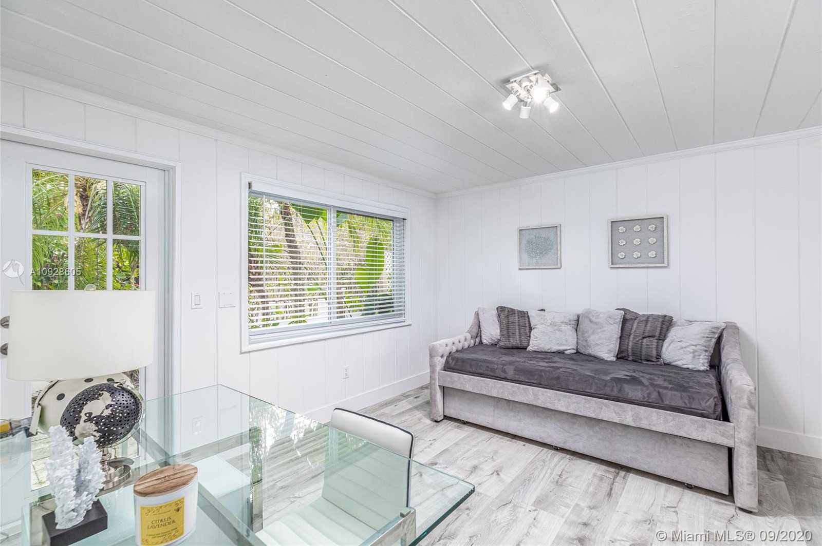 Small Image of 40 SOUTH WEST 31ST RD, Coconut Grove Number 17