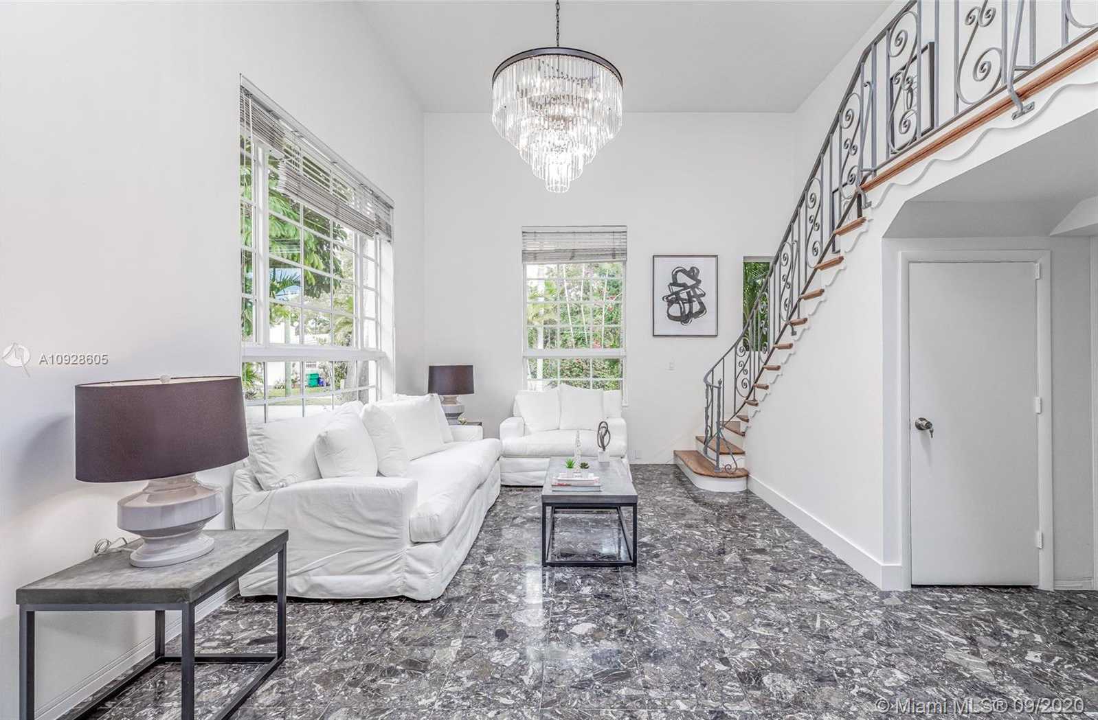 Small Image of 40 SOUTH WEST 31ST RD, Coconut Grove Number 2