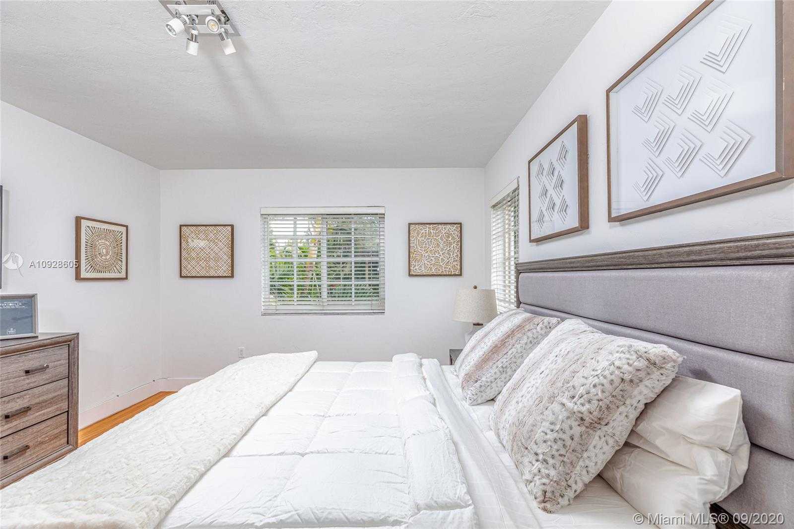 Small Image of 40 SOUTH WEST 31ST RD, Coconut Grove Number 21