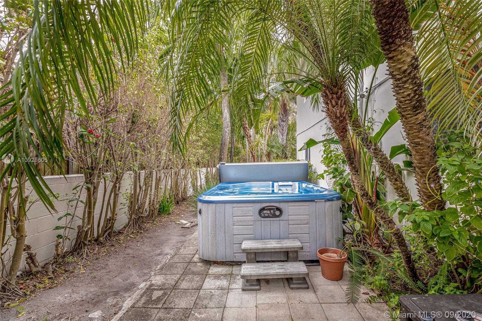 Small Image of 40 SOUTH WEST 31ST RD, Coconut Grove Number 31