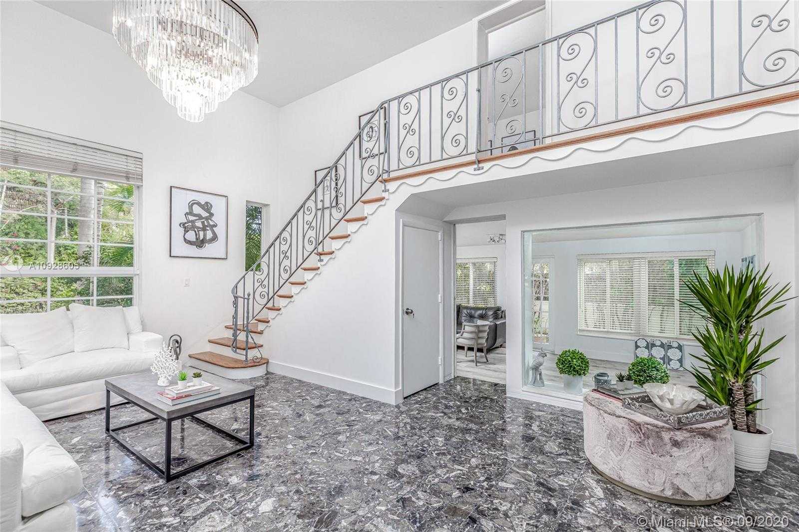Small Image of 40 SOUTH WEST 31ST RD, Coconut Grove Number 4