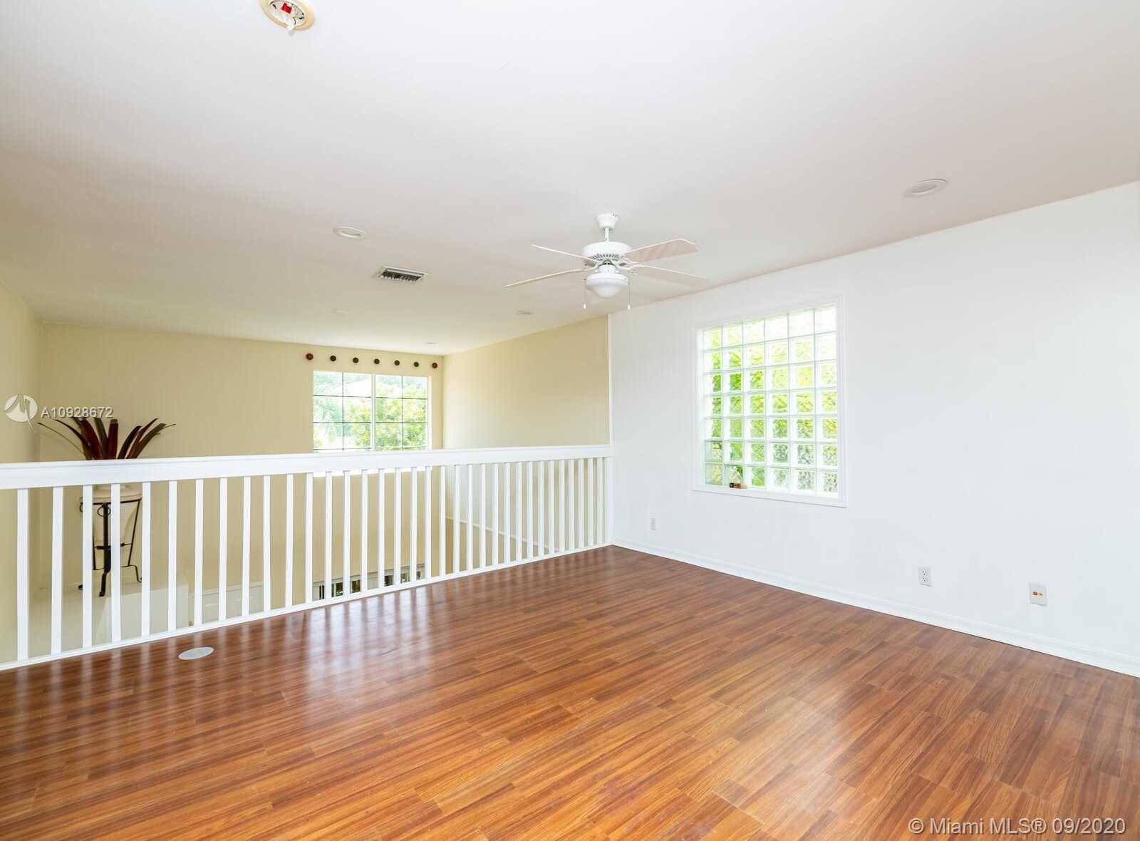 Small Image of 1250 HAYES ST, Hollywood Number 15