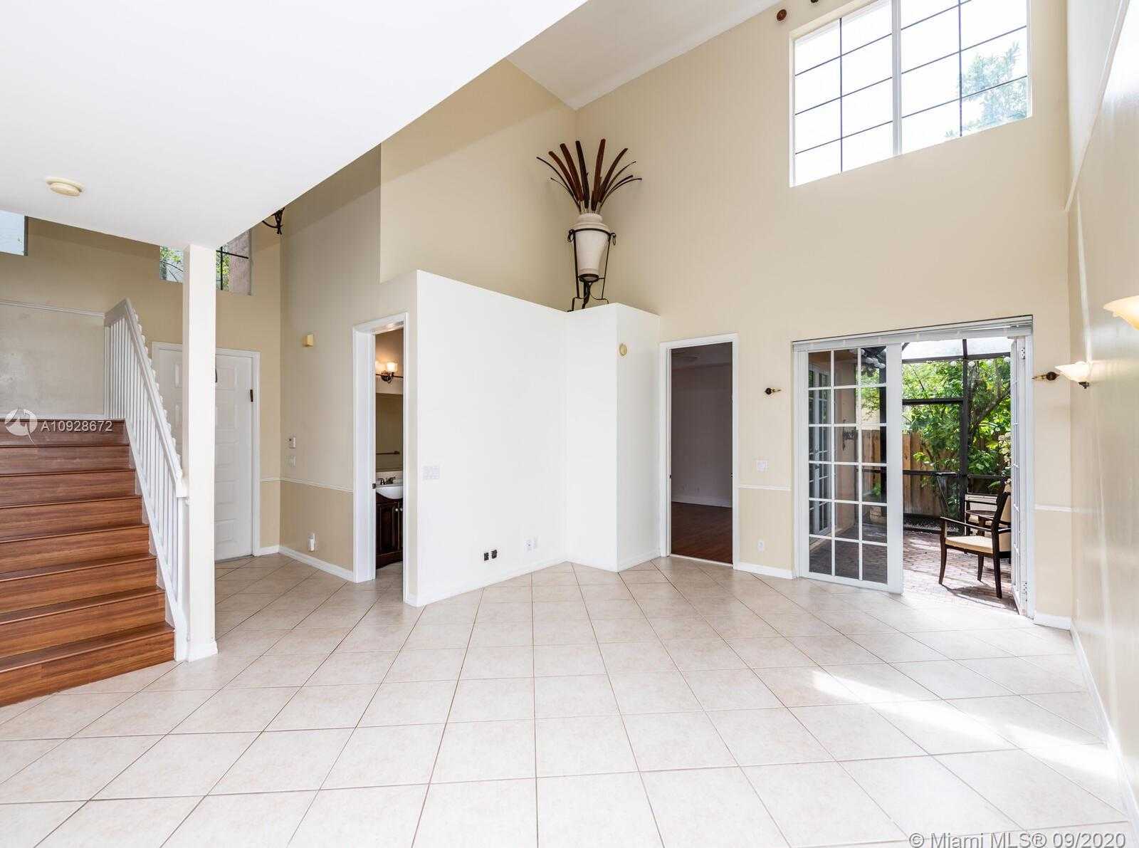 Small Image of 1250 HAYES ST, Hollywood Number 3