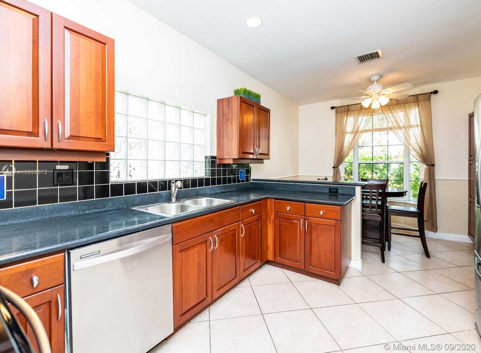 Small Image of 1250 HAYES ST, Hollywood Number 7