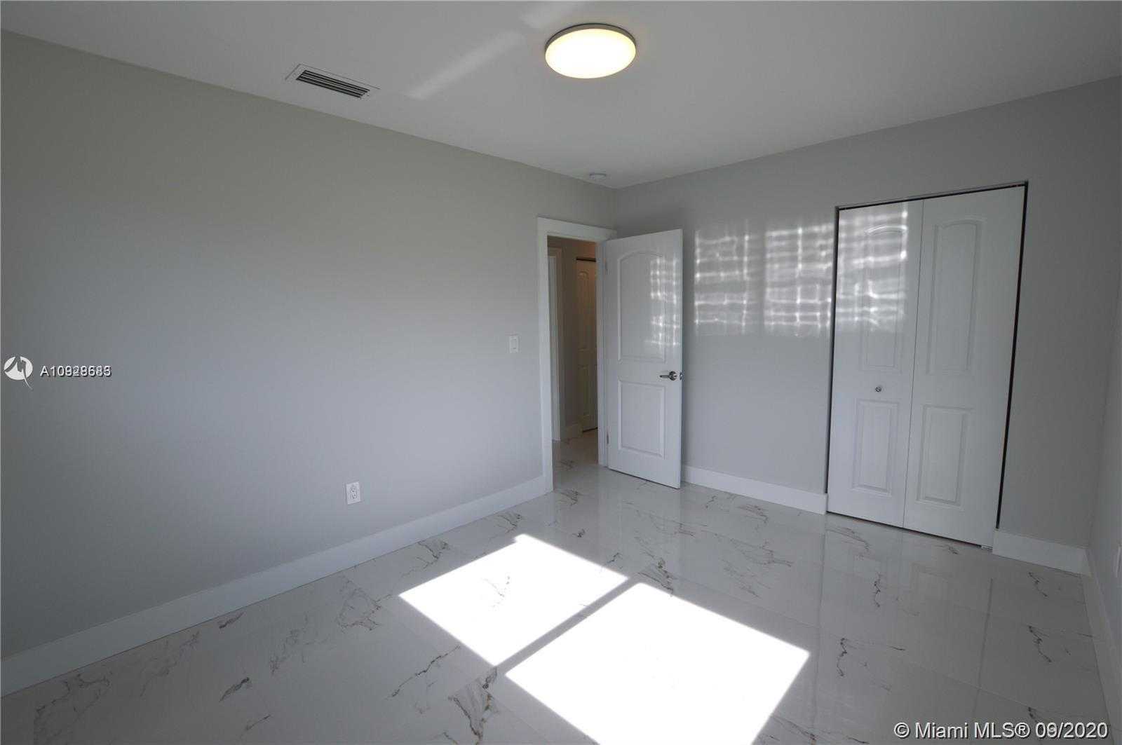 Small Image of 9040 SOUTH WEST 48TH TER, Miami Number 11