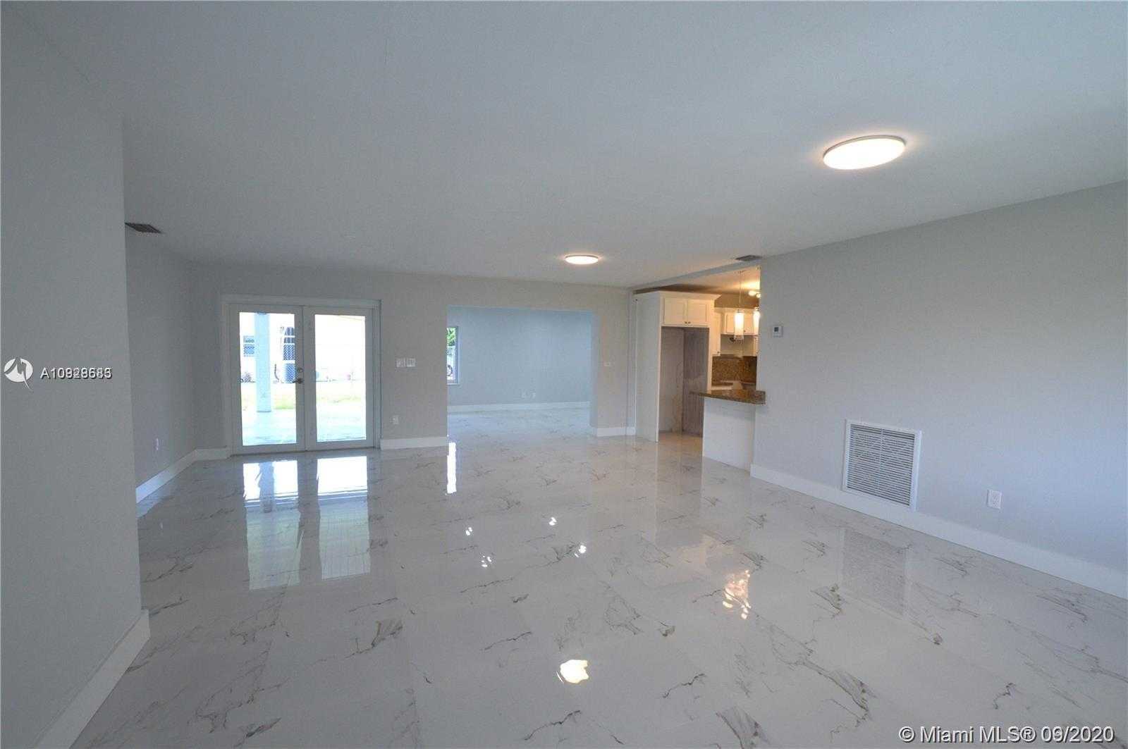 Small Image of 9040 SOUTH WEST 48TH TER, Miami Number 2
