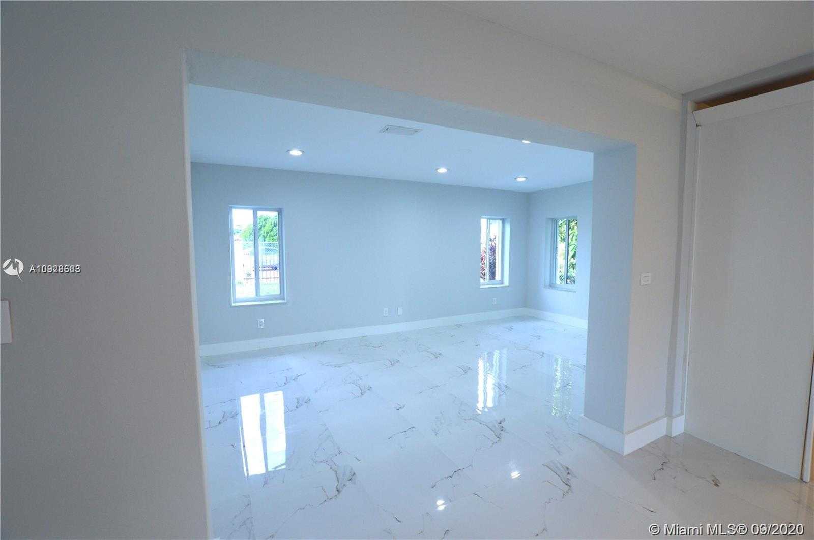 Small Image of 9040 SOUTH WEST 48TH TER, Miami Number 4