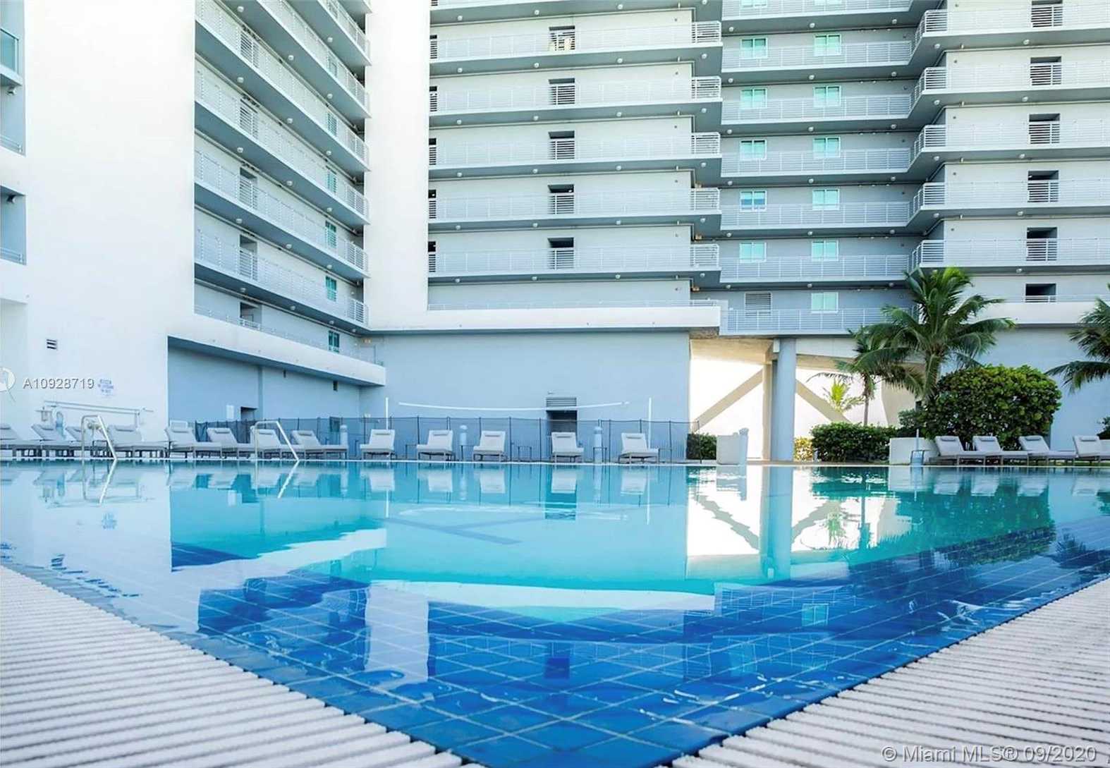 Small Image of 888 BISCAYNE BLVD #4201, Miami Number 12