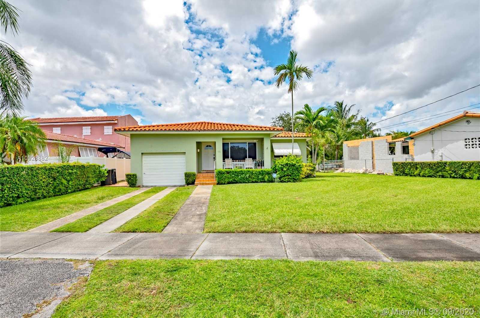 Small Image of 931 Bluebird Ave, Miami Springs, FL 33166, USA Number 3