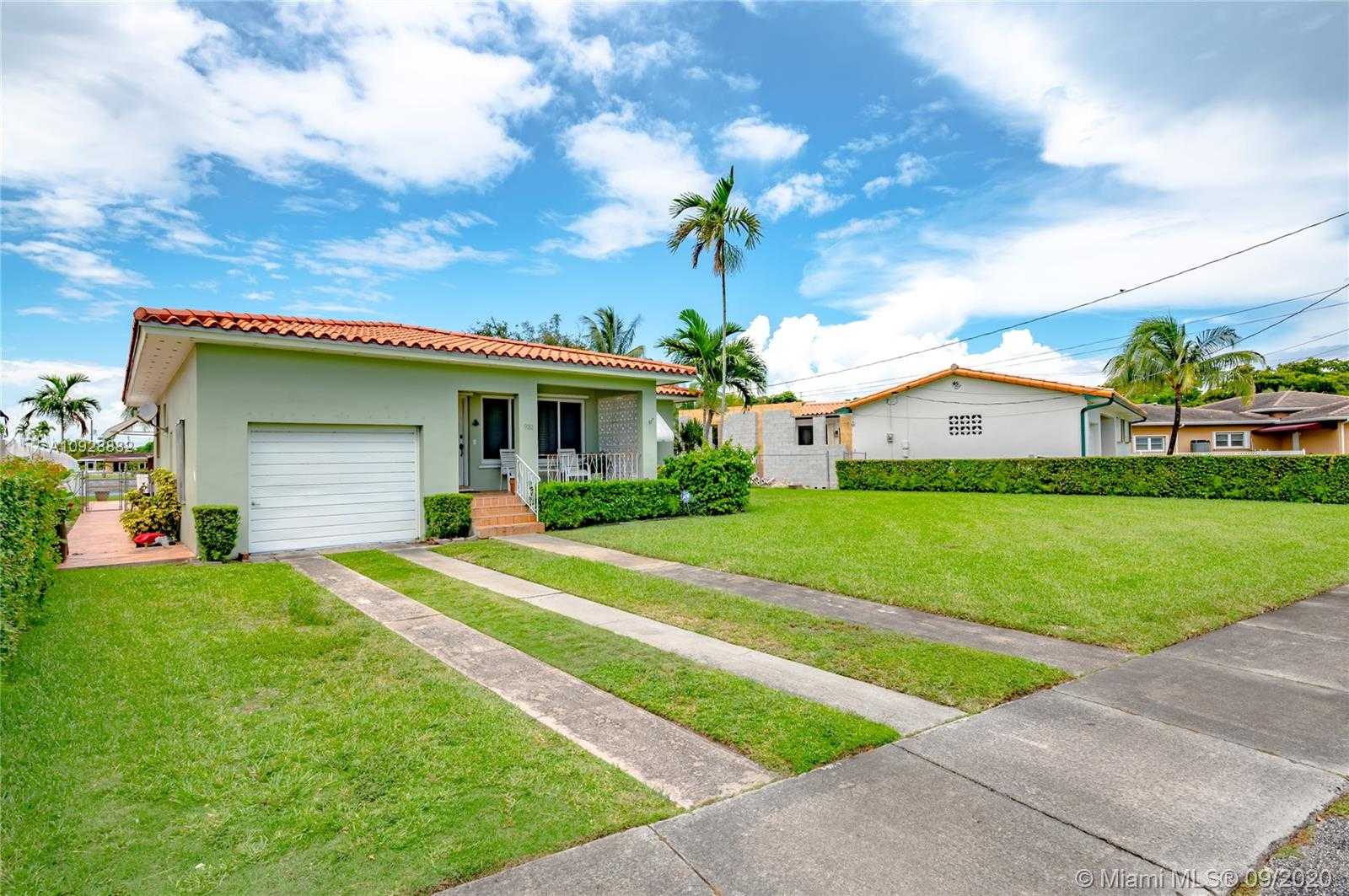 Small Image of 931 Bluebird Ave, Miami Springs, FL 33166, USA Number 4