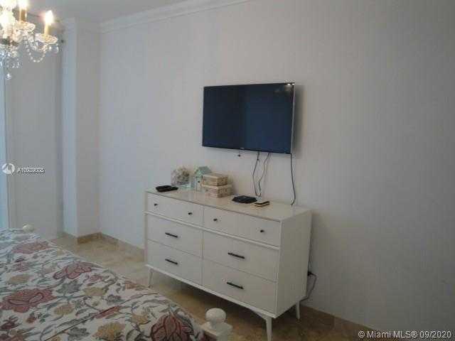 Small Image of 9595 COLLINS AVE #N11J, Surfside Number 26