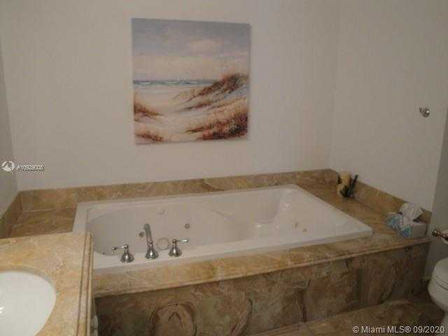 Small Image of 9595 COLLINS AVE #N11J, Surfside Number 31