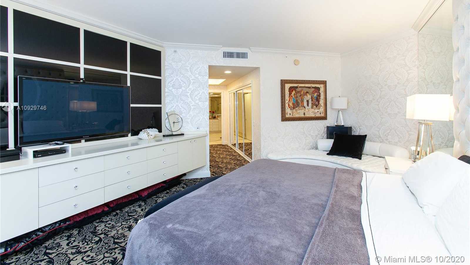 Small Image of 21050 POINT PL #403, Aventura Number 13