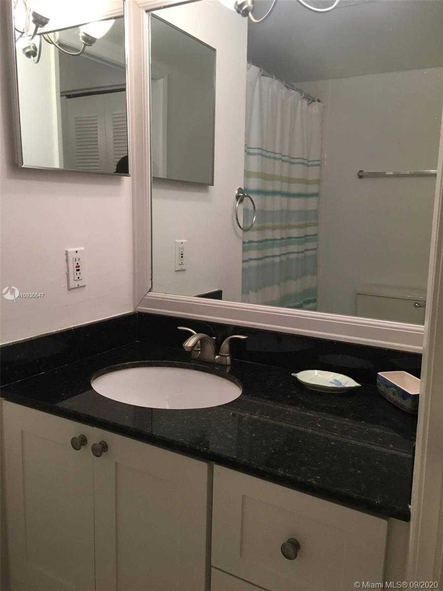 Small Image of 19999 E COUNTRY CLUB DR #303, Aventura Number 10