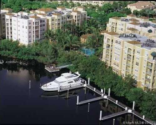 Small Image of 19999 E COUNTRY CLUB DR #303, Aventura Number 14
