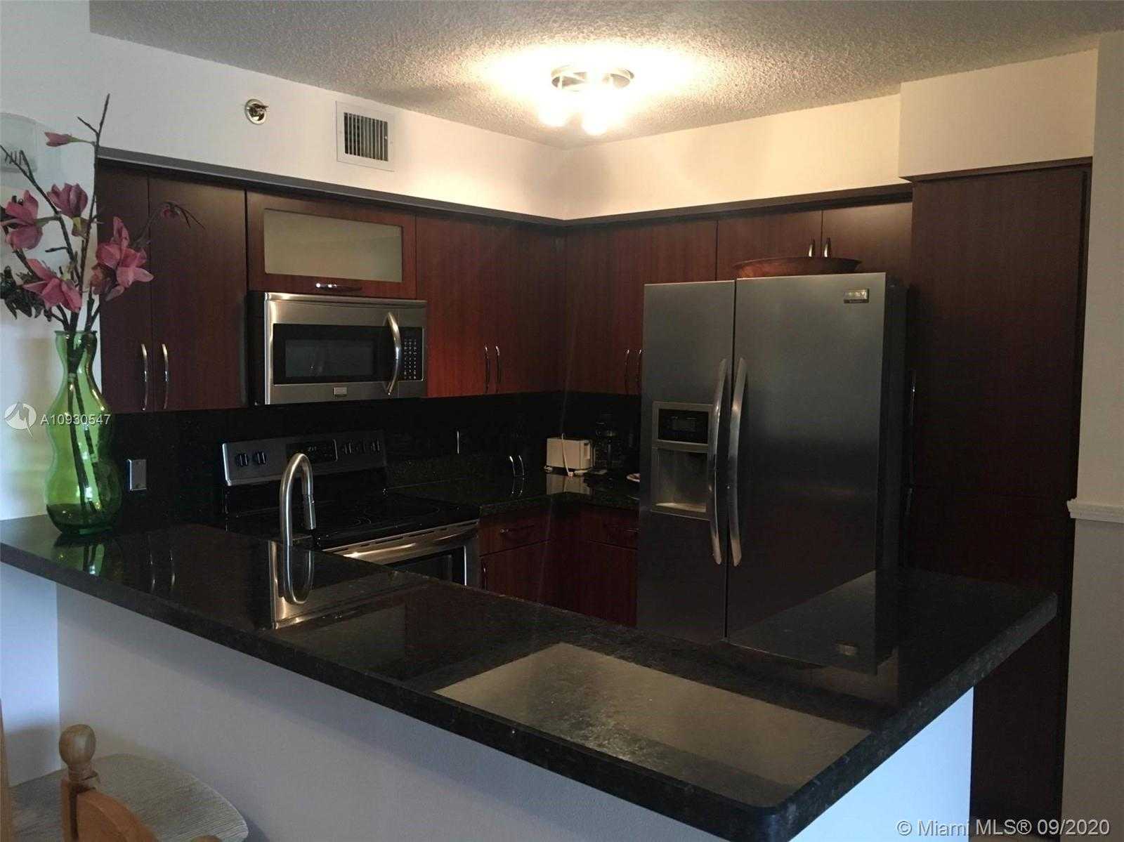 Small Image of 19999 E COUNTRY CLUB DR #303, Aventura Number 3