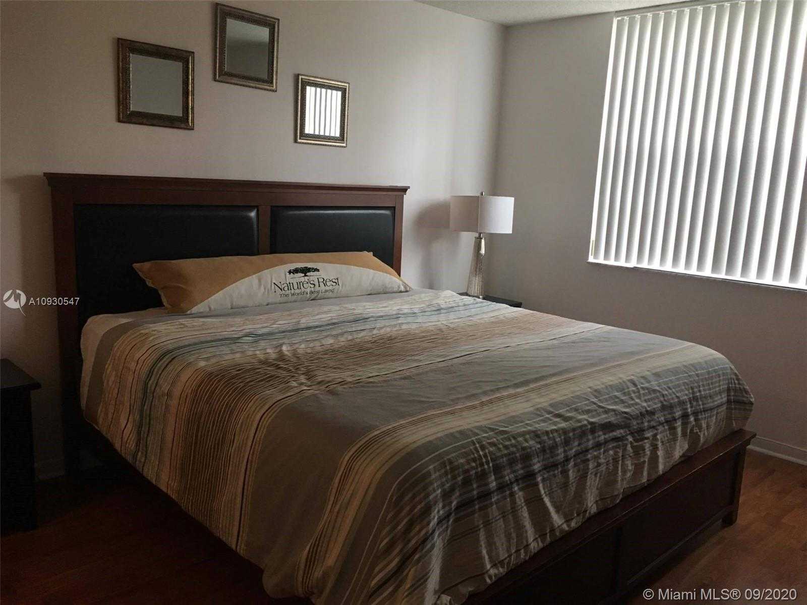 Small Image of 19999 E COUNTRY CLUB DR #303, Aventura Number 6