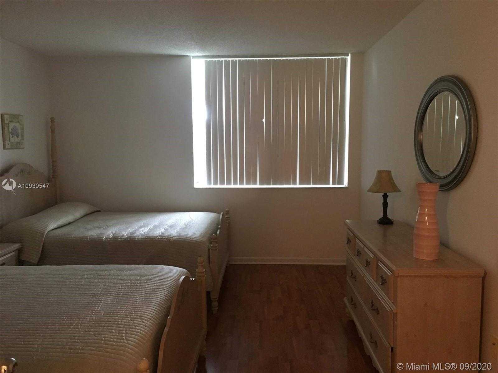 Small Image of 19999 E COUNTRY CLUB DR #303, Aventura Number 8