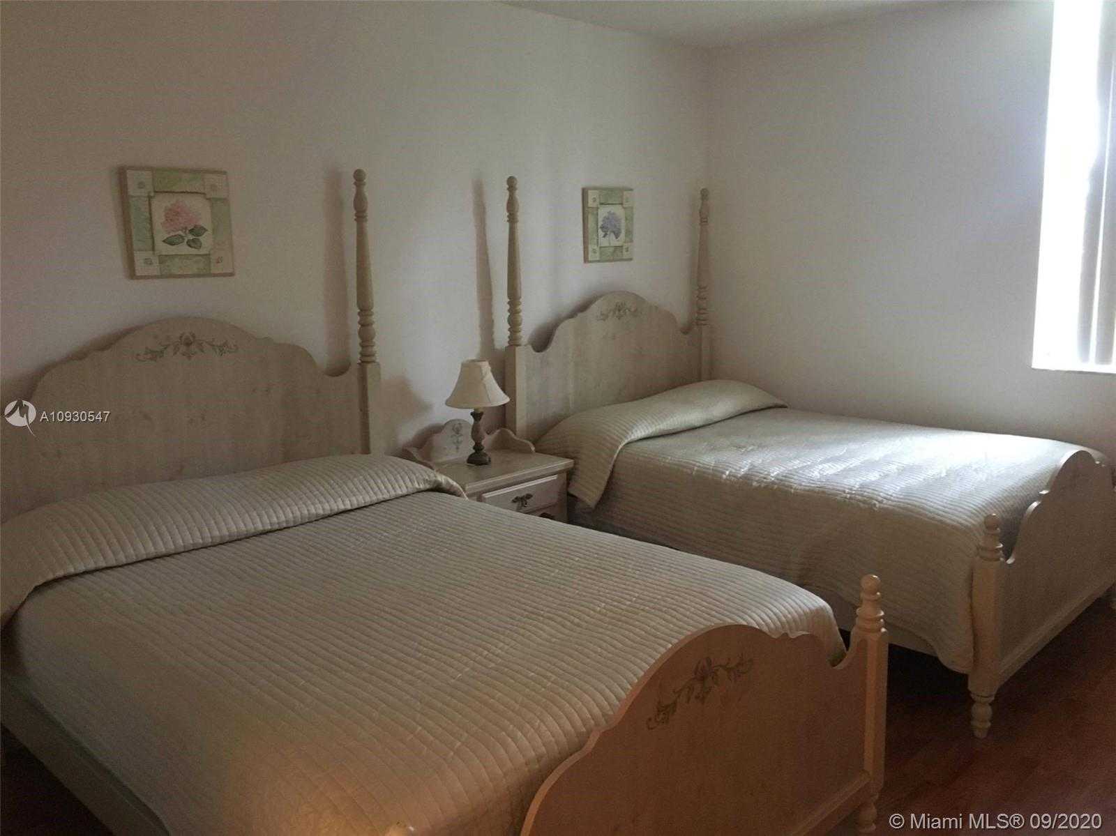 Small Image of 19999 E COUNTRY CLUB DR #303, Aventura Number 9