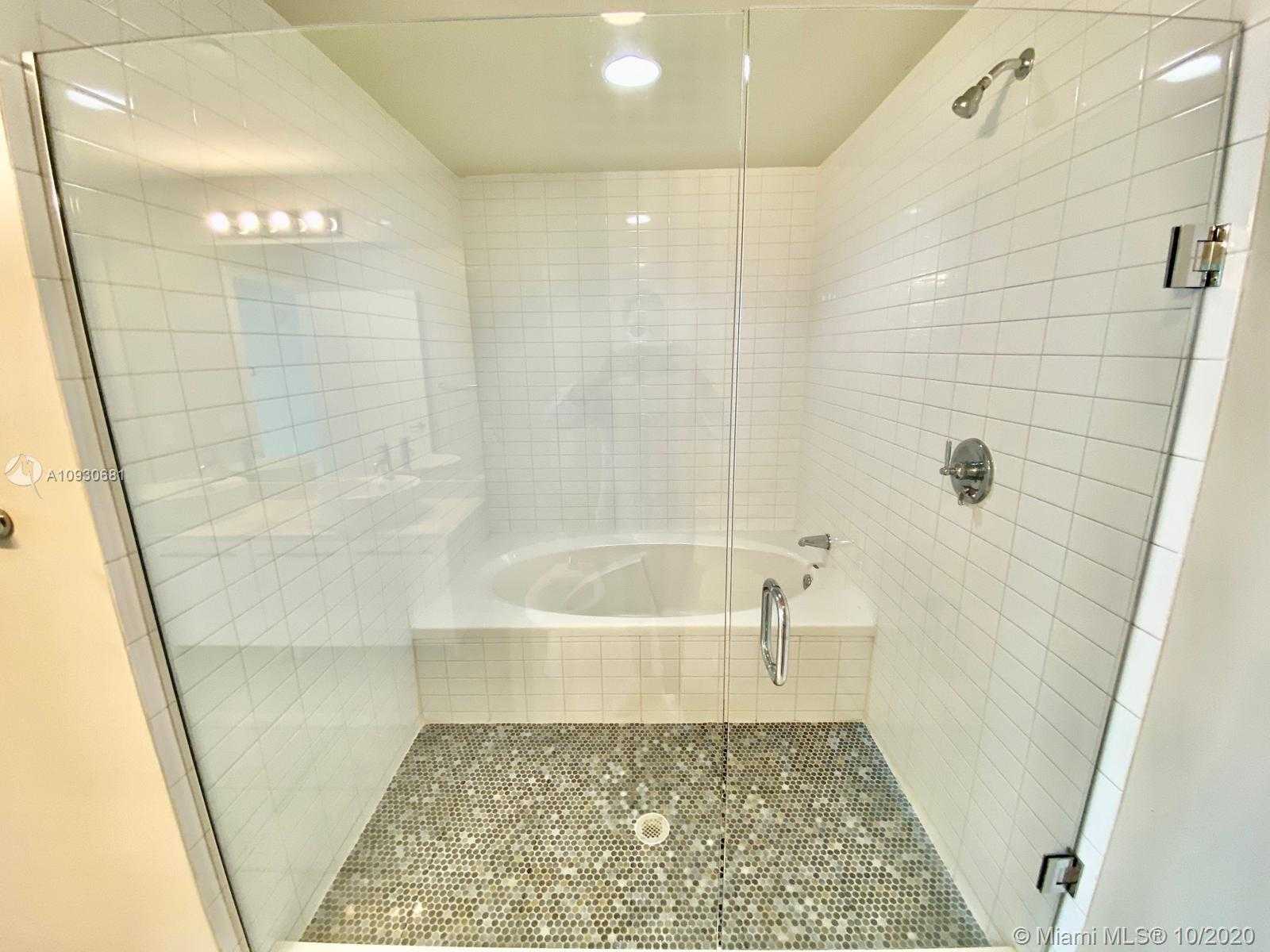 Small Image of 888 BISCAYNE BLVD #1601, Miami Number 6