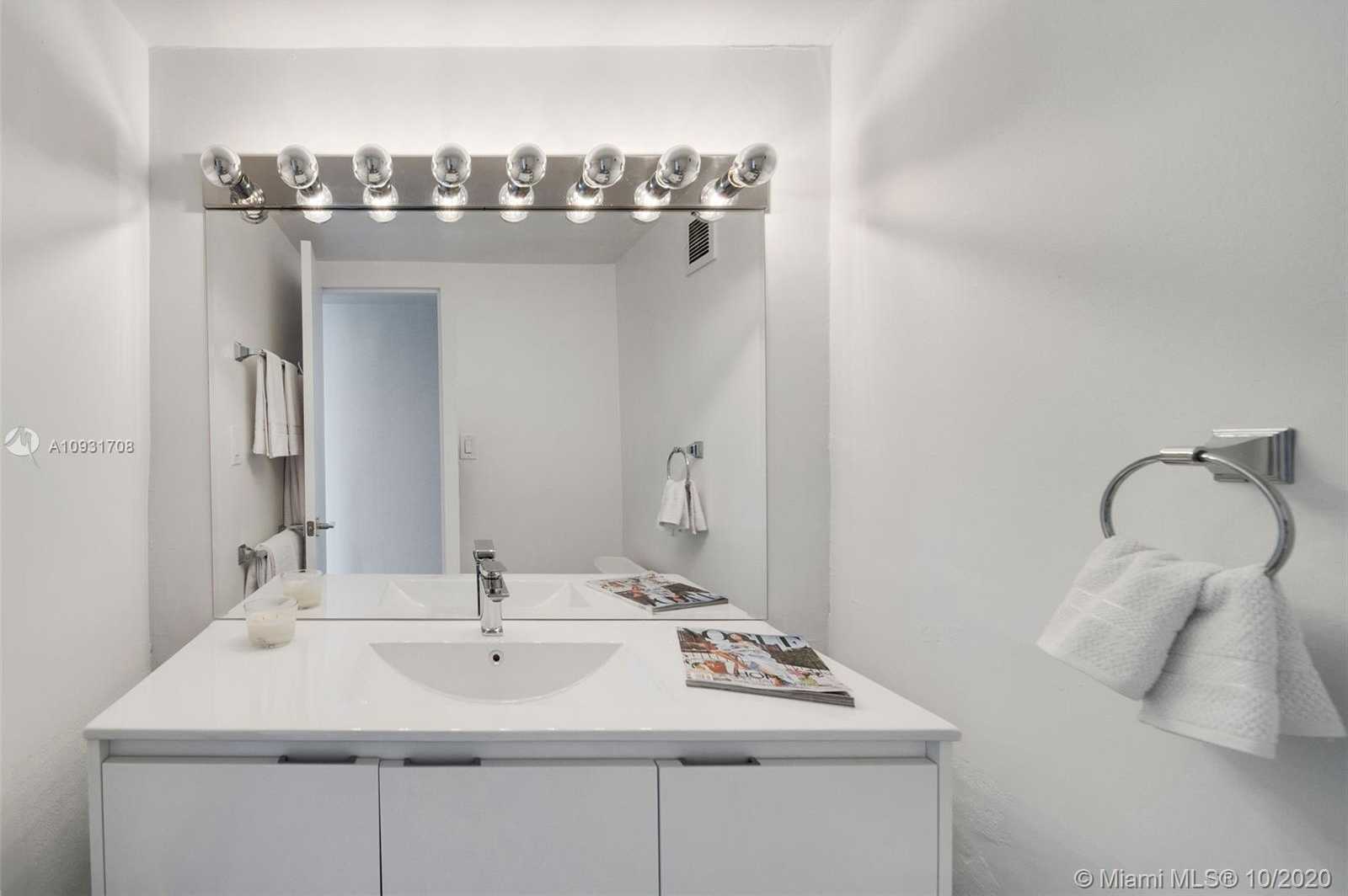 Small Image of 1200 WEST AVE #906, Miami Beach Number 19