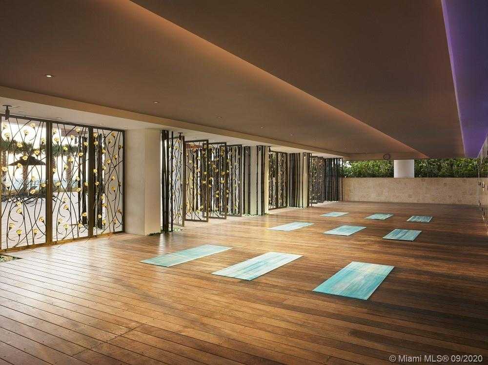 Small Image of 6801 COLLINS AVE #1102, Miami Beach Number 21