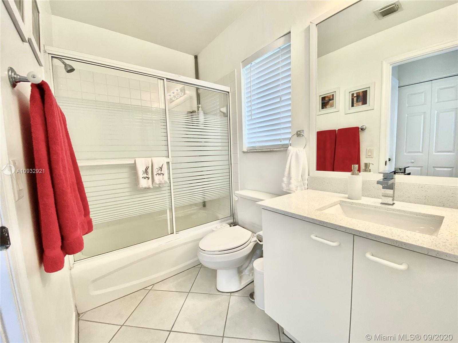 Small Image of 1284 CANARY ISLAND DR, Weston Number 11