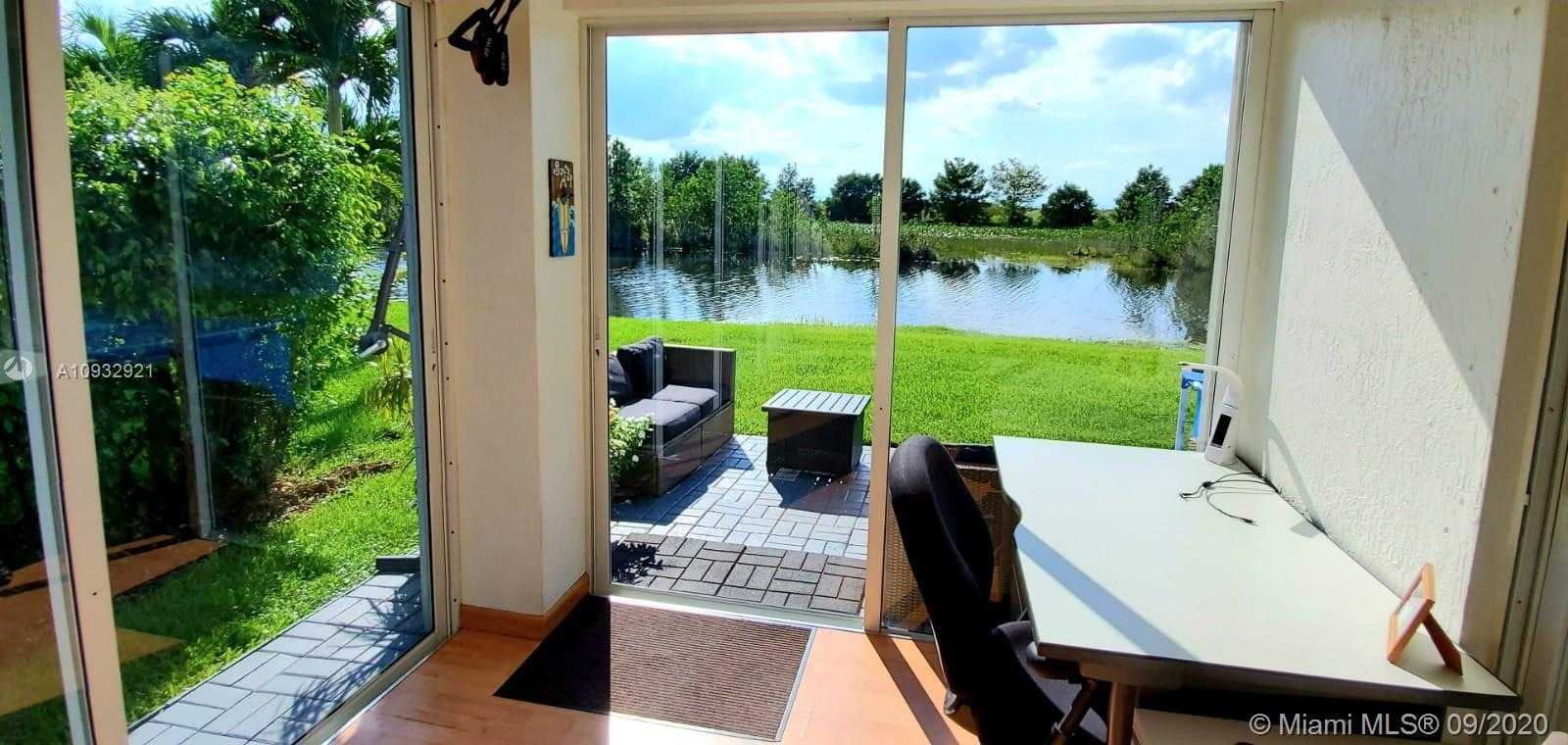 Small Image of 1284 CANARY ISLAND DR, Weston Number 13