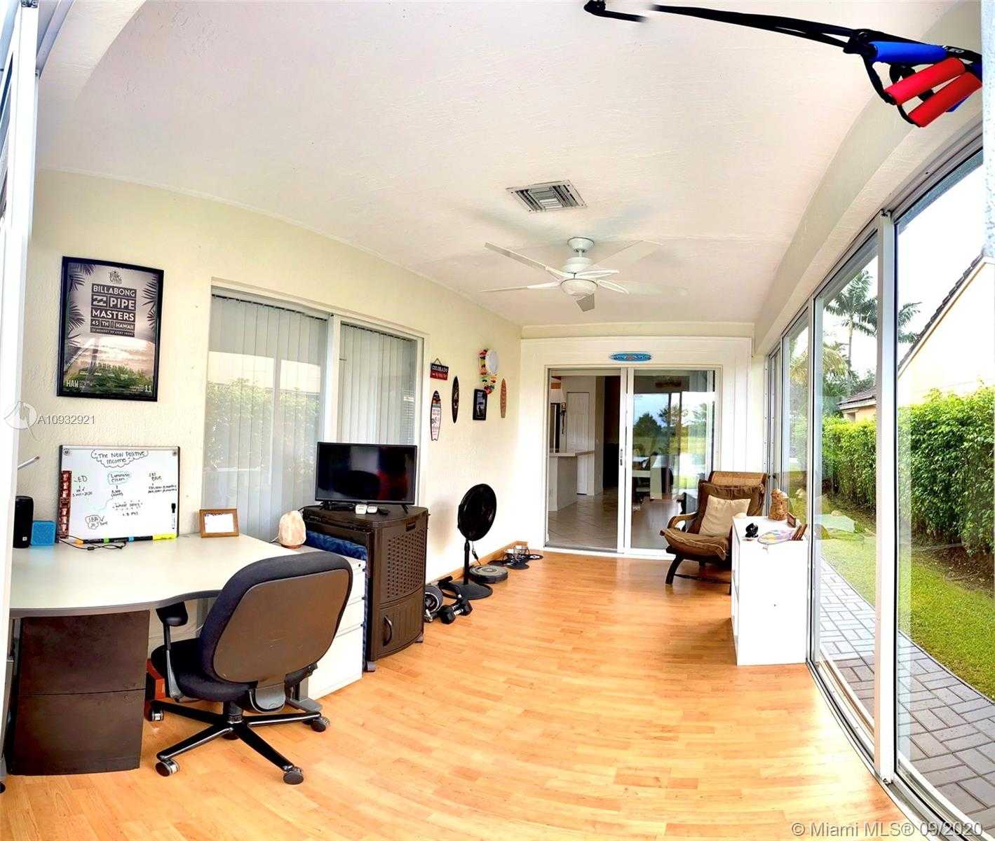 Small Image of 1284 CANARY ISLAND DR, Weston Number 15