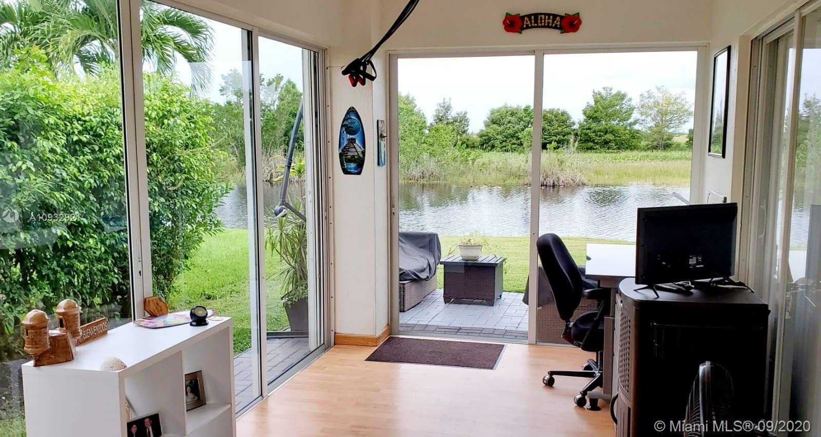 Small Image of 1284 CANARY ISLAND DR, Weston Number 16