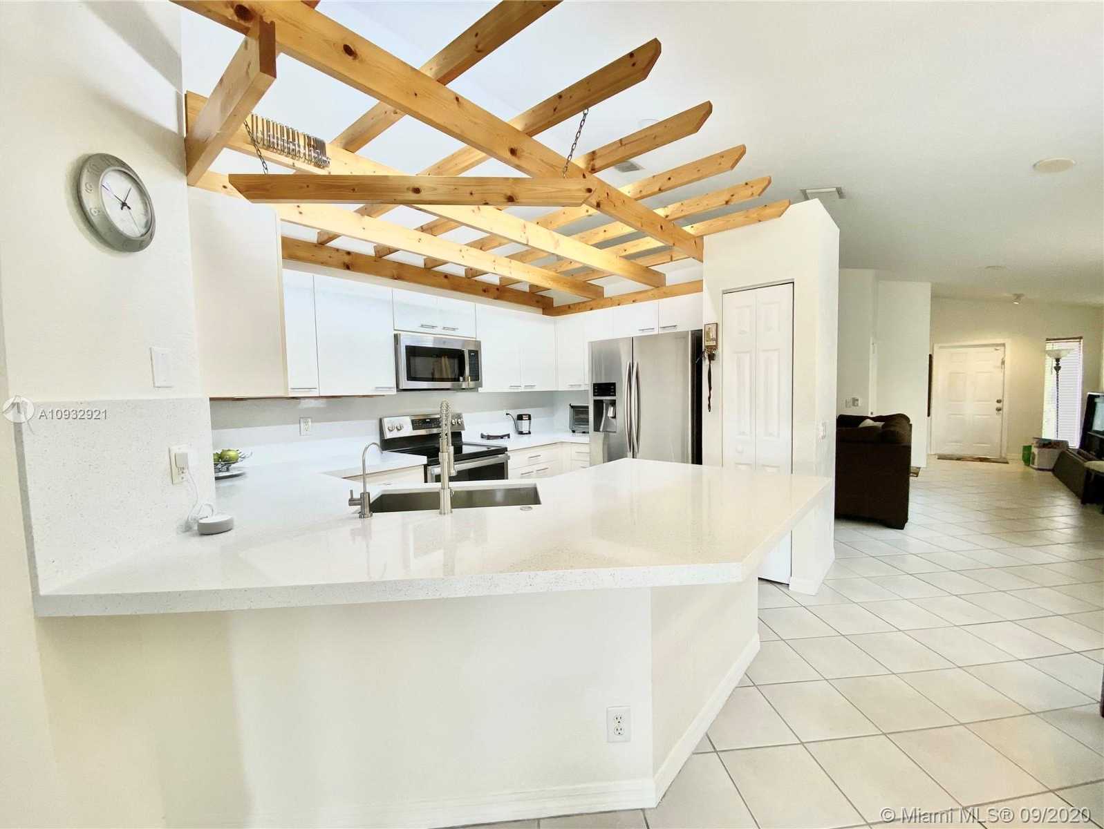 Small Image of 1284 CANARY ISLAND DR, Weston Number 2